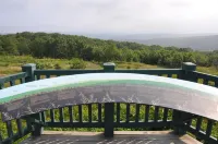 Shepherd Mountain Inn & Suites