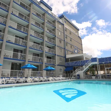 Adventurer Oceanfront Inn