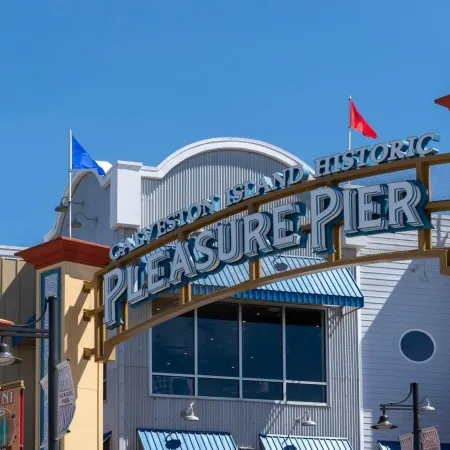 Gaido's Seaside Inn Отели рядом с достопримечательностью «Ocean Star Offshore Drilling Rig & Museum»
