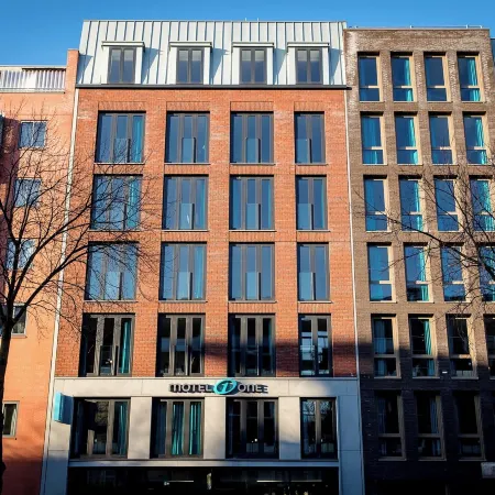 Motel One Amsterdam-Waterlooplein Отели рядом с достопримечательностью «Алмазная фабрика Gassan Diamonds»