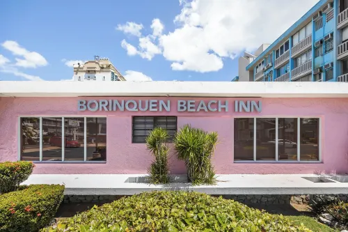 Borinquen Beach Inn فنادق في كارولينا