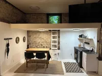 Rustic Escape - Private Suite in Downtown Elora