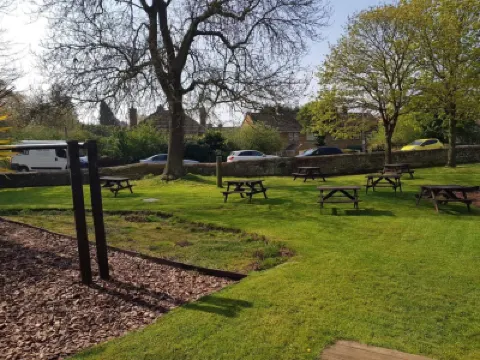 The World's End - Northampton Hotels in 