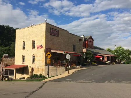 Stone Mill Hotel & Suites Отели в г. Престон