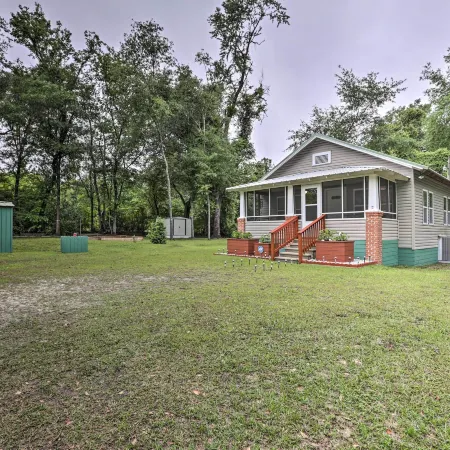 Renovated Home w/ Screened-in Patio on Hwy 90!