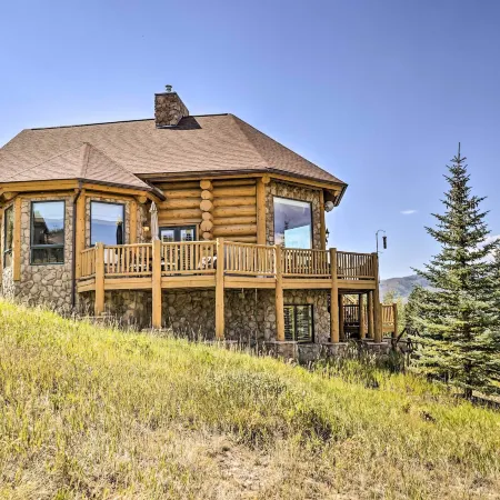 Skiing & Hiking Access: Spacious Granby Cabin!