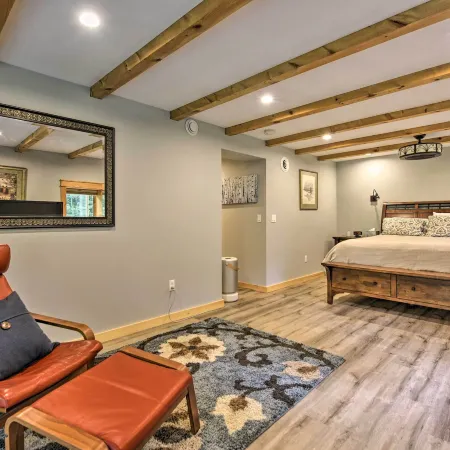 Saltwater Hot Tub & Wfh-Friendly Warren Cabin!