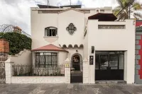 Casa Juarez Hotels near Area de juegos Parque de las Ninfas