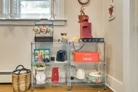 Family-Friendly Glens Falls Home w/ Sun Porch - Bintang 3