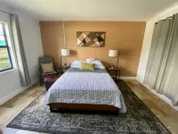 Bonsai - A Modern Motor Court Hotels in Merritt Island