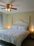 Lost Pines Guesthouse - Beautiful views and only 5 minutes to Yellowstone Park