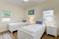 Dog-Friendly Home w/ Pool & Yard in Bradenton - 3-Star