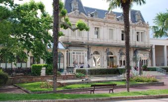 Rev HÔTEL