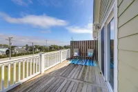 Emerald Isle Getaway w/ Decks & Beach Views! - Ocean View