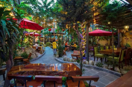 An Vien Coffee & Villa Hotels in Dien Ban