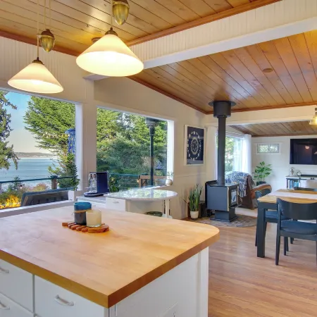 Puget Sound Cottage w/ Private Community Beach!