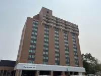 Holiday Inn Winnipeg - Airport West Hotels near Assiniboine Park Zoo
