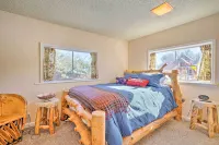 Walk to Arkansas Riverwalk Trail Cañon City Home - Pet-friendly