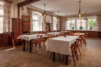 Hotel Garni zum Schwan Hotels in Waldmünchen