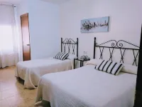 Pensión Cuadrado Hotels in Olula del Río