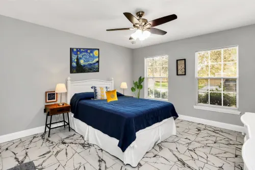 Queen Beds | Private Pool | Super Fast WIFI Hotels in Osceola County