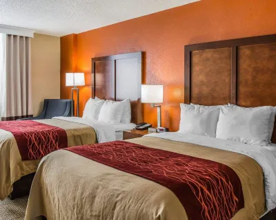 Comfort Inn & Suites Lakeland North I-4 Hotels near Gibsonia Flowers