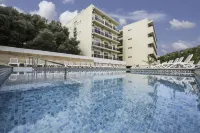 AzuLine Hotel Bahamas y Bahamas II Hotels in Cala Blava
