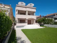 BonaMare Apartments Hotels in Turanj