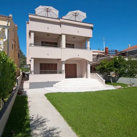 BonaMare Apartments