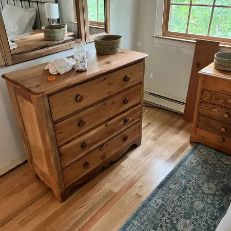 Spacious 4 BR Home, Steps to Lagoon, Minutes to Downtown Oak Bluffs and Beaches!