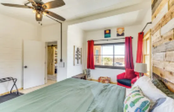 5 Mi to Joshua Tree National Park Desert Oasis! Hotels in Twentynine Palms