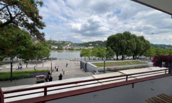 Riverside Retreat in Koblenz