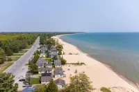 Cozy Studio with Full Kitchen and Modern Amenities - Charming Retreat Hotels in Oscoda