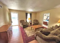 Spacious, Cozy Lake House near lake and restaurants at Lake of the Ozarks.