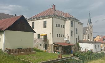 Frühstückspension Alte Volksschule Heinrichs bei Weitra