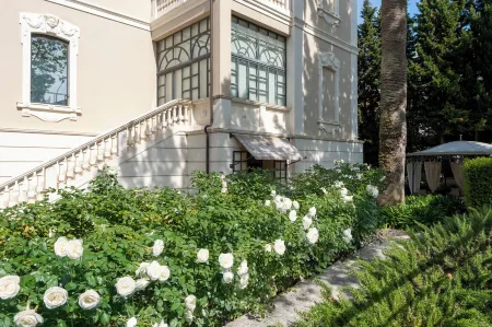 Hotel 900 Отели рядом с достопримечательностью «Porto di Giulianova»