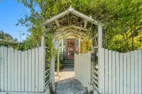 Historic Charm- 4 bedroom house in wonderful Fortuna with hot tub Hotels in Fortuna