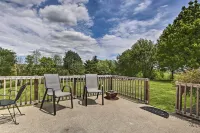 'Blue Moon Cottage' w/ Amazing Views of 5 Counties - parking