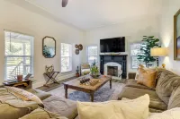 Fire Pit & Yard: Updated Winter Garden Home!