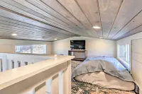 Tiny Home Retreat w/ Fire Pit ~ 3 Mi to Lake! - 3-Star