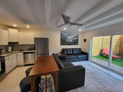 Tranquil Springs: Forest Retreat Unit 6, Townhome with Natural Hot Springs!