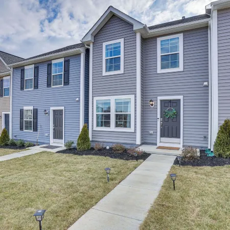 Great for Families! Townhome 9 Mi to Harpers Ferry