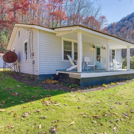 Pet-Friendly Topton Home w/ Patio, Deck & Views!