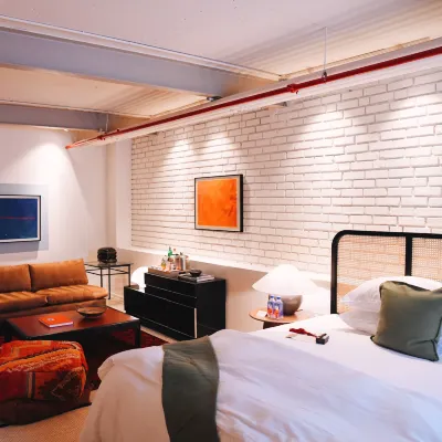 Cherry Warehouse Hotel Hotels near Kauffman Stadium