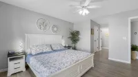 Bridgepointe ~Lakefront Condo with Stunning Main Channel Views & Private Deck! - 3-Star