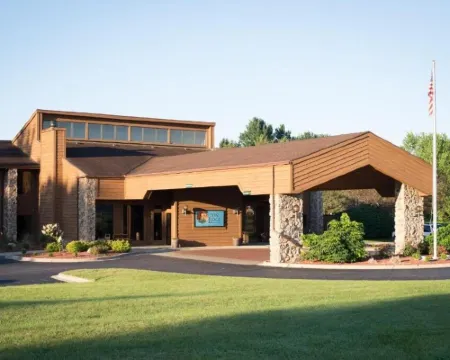 The Carlton Lodge Hotels in Lenawee County