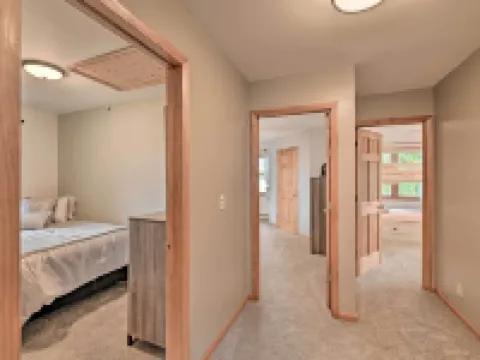 บ้านแต่งตั้งริมฝั่งที่ Gloversville พร้อมชายหาด + ท่าเรือ! โรงแรมในFulton County