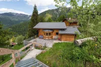 Chalet Teremok - Hot Tub & Sauna - Great for Families Hotel a Riddes