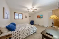 Glacier Vista Golf Getaway -  Holiday Villas