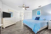 Treetop Beach Condo Sleeps 7! Hotels in Butler Beach